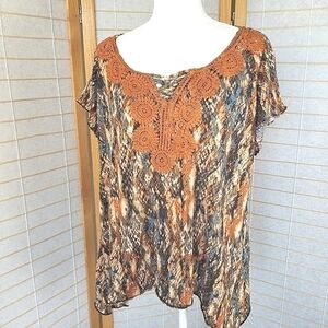 Snake Print Blouse Top Boho Embroidered Short Sleeves Relaxed Fit Size Large